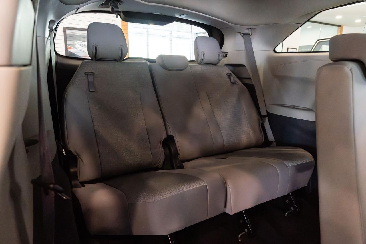 2023 Toyota Sienna LE Gladstone OR