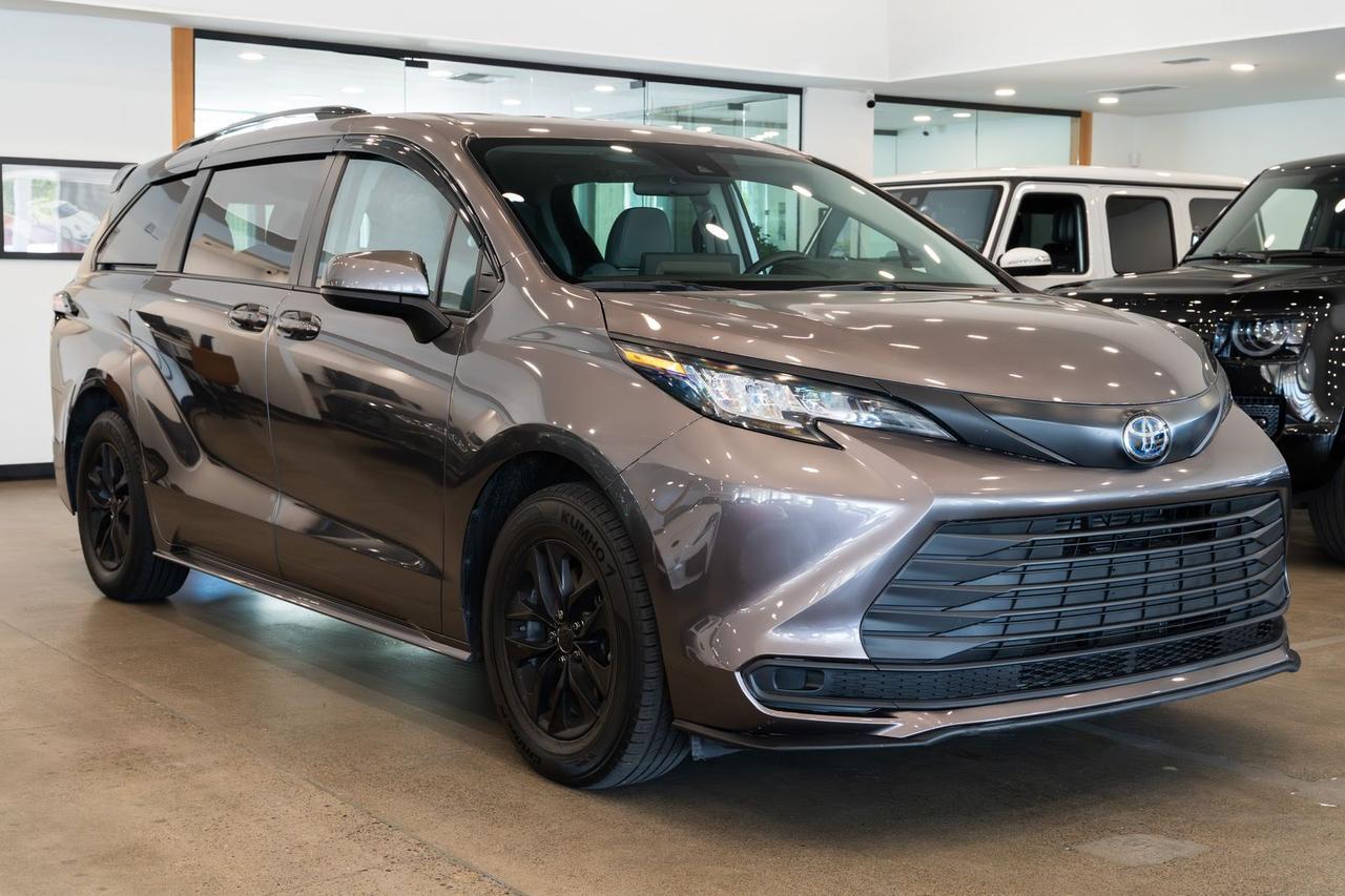 2023 Toyota Sienna LE Gladstone OR