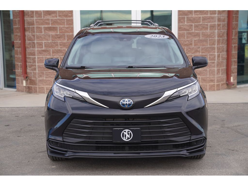 2023 Toyota Sienna LE Huntington UT