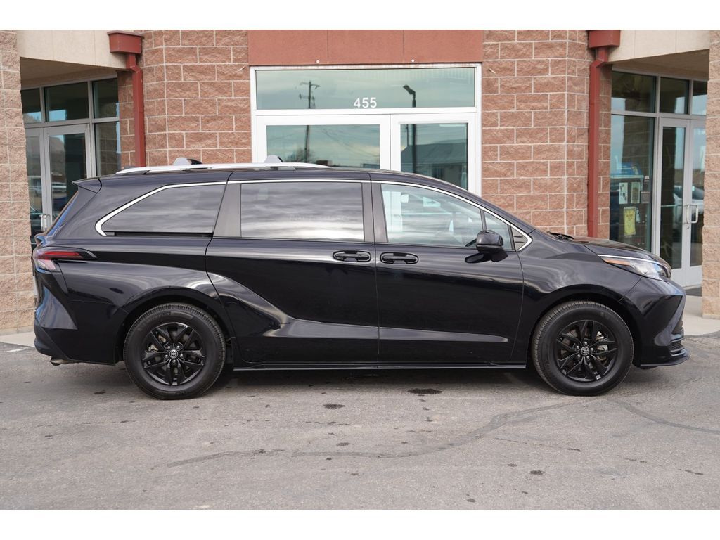2023 Toyota Sienna LE Hybrid Huntington UT