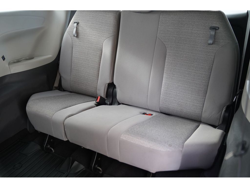 2023 Toyota Sienna LE Hybrid Huntington UT