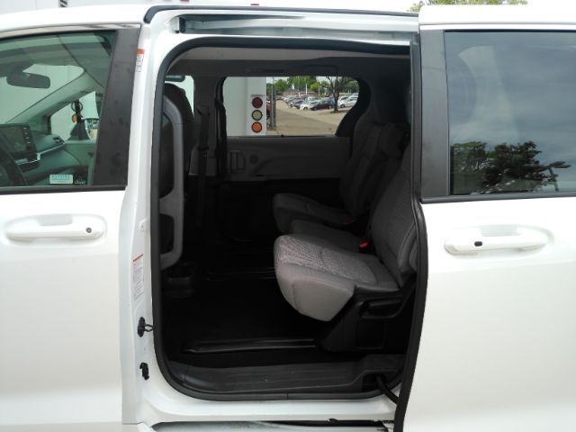 2023 Toyota Sienna LE Plano TX