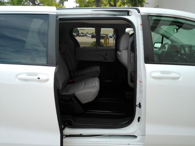 2023 Toyota Sienna LE Plano TX