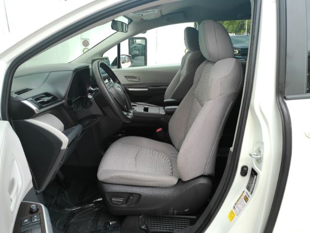 2023 Toyota Sienna LE Plano TX