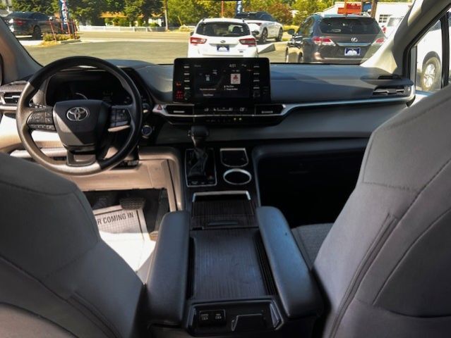 2023 Toyota Sienna LE Reno NV