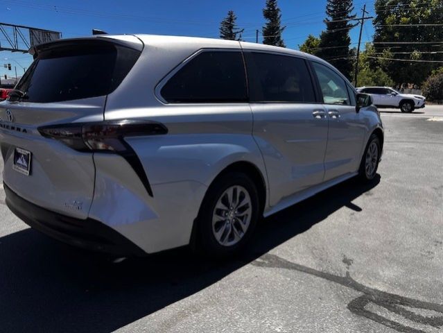 2023 Toyota Sienna LE Reno NV