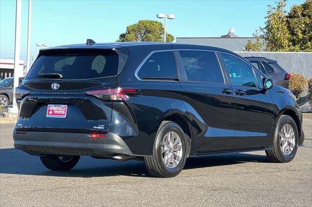 2023 Toyota Sienna LE Roseville CA