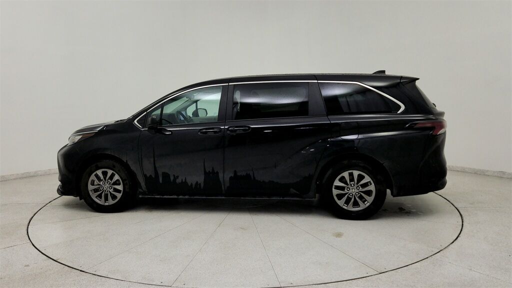 2023 Toyota Sienna LE Laurel MD