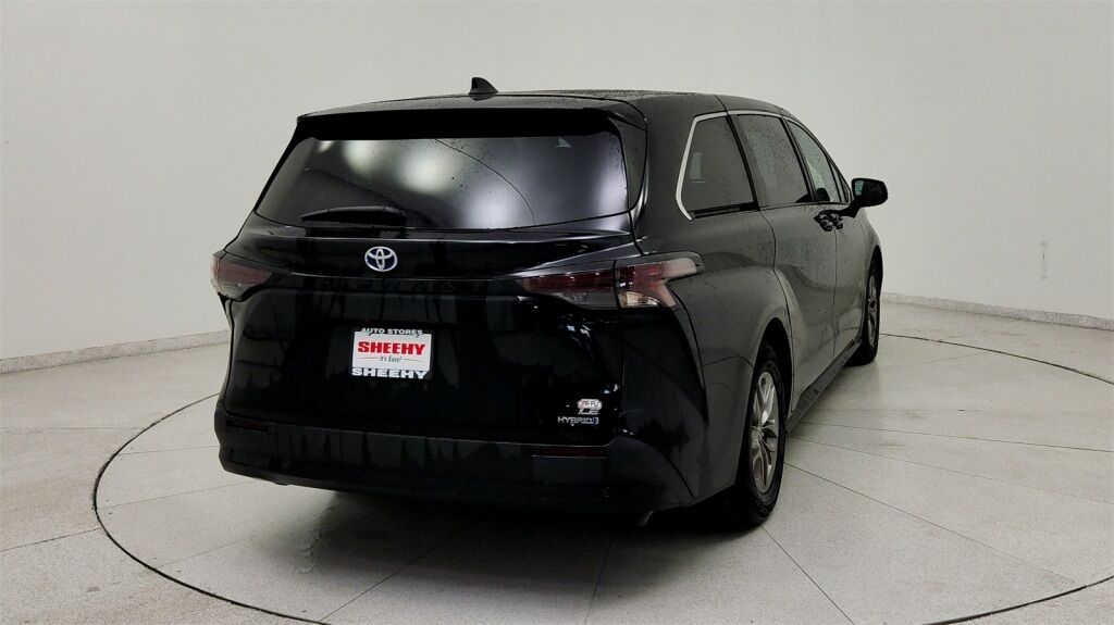 2023 Toyota Sienna LE Laurel MD