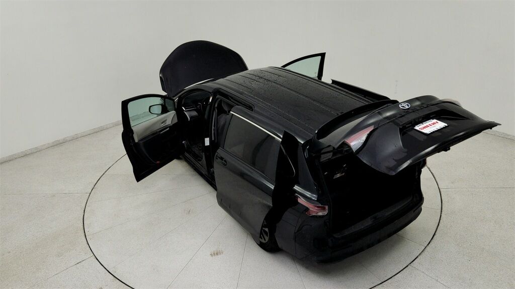 2023 Toyota Sienna LE Laurel MD