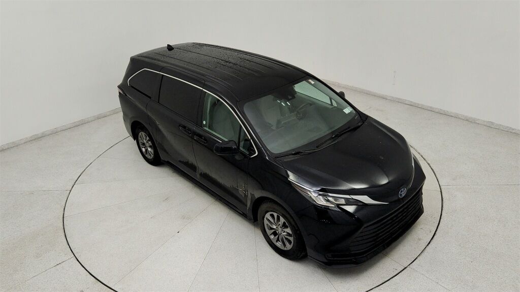 2023 Toyota Sienna LE Laurel MD