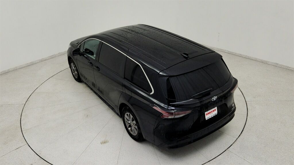 2023 Toyota Sienna LE Laurel MD