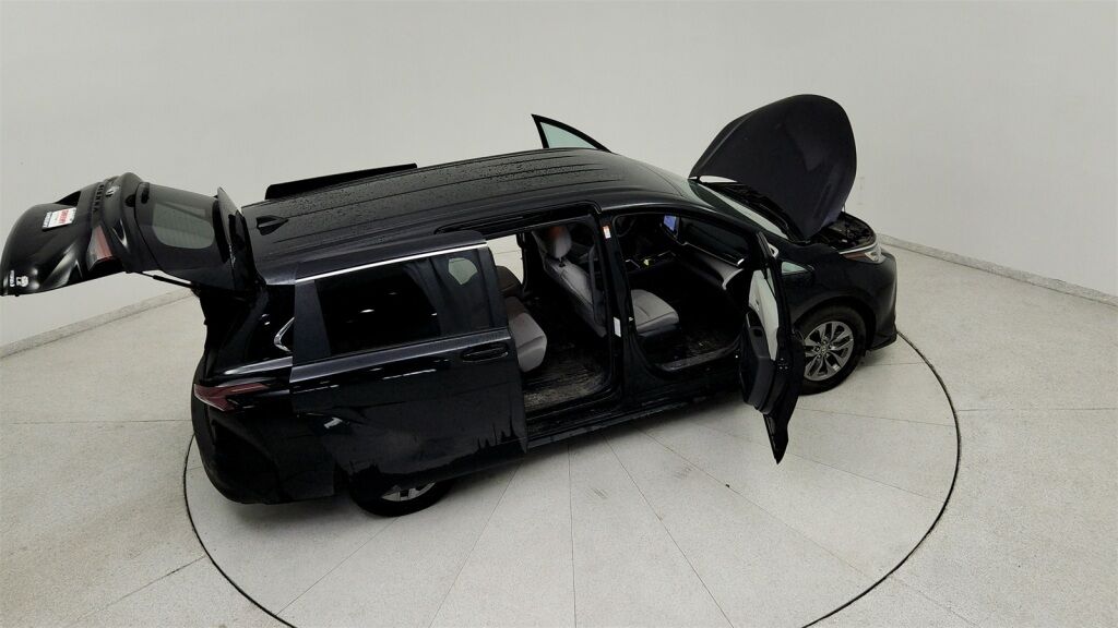 2023 Toyota Sienna LE Laurel MD