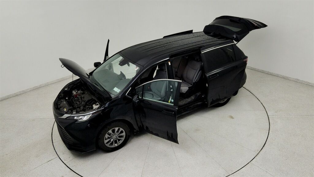 2023 Toyota Sienna LE Laurel MD