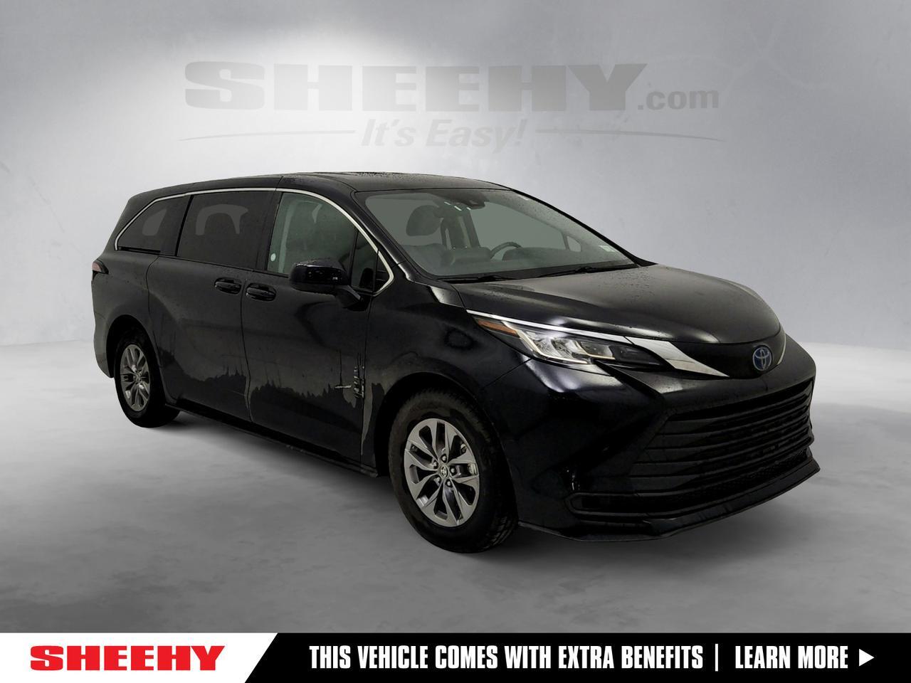 2023 Toyota Sienna LE