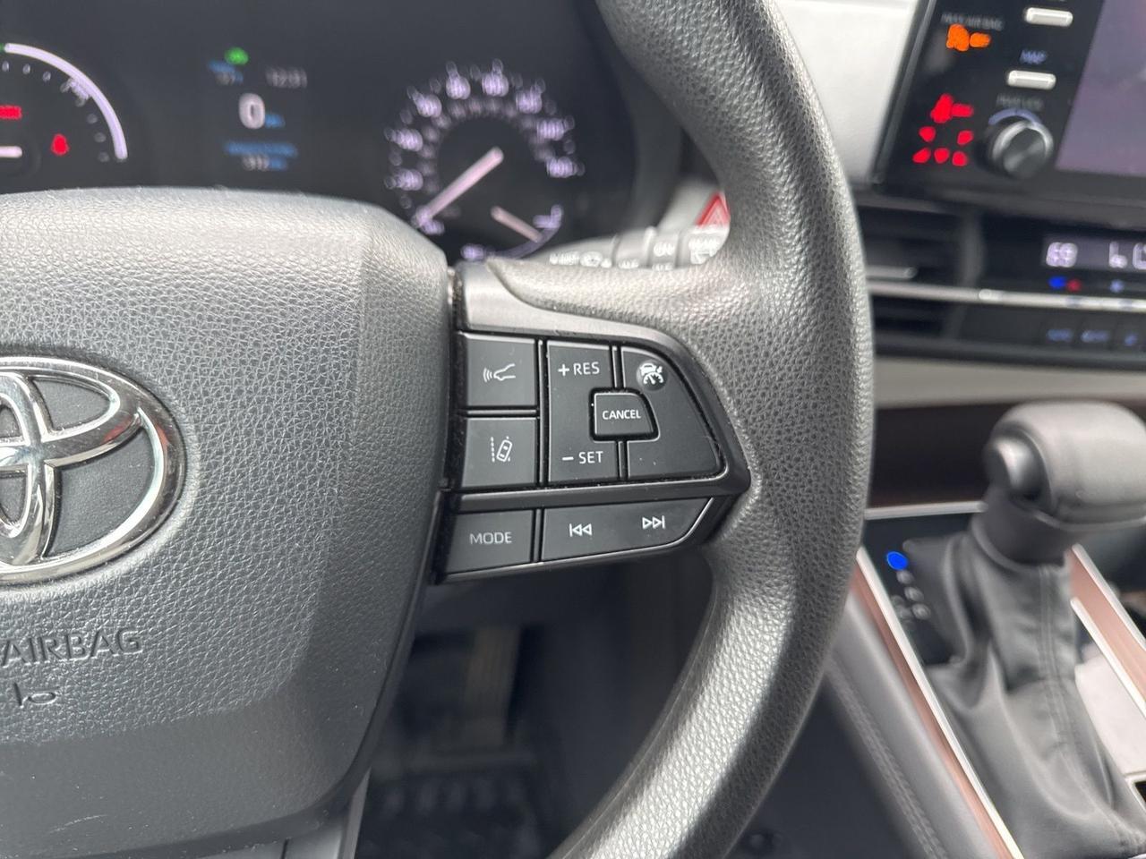 2023 Toyota Sienna LE Warrenton VA