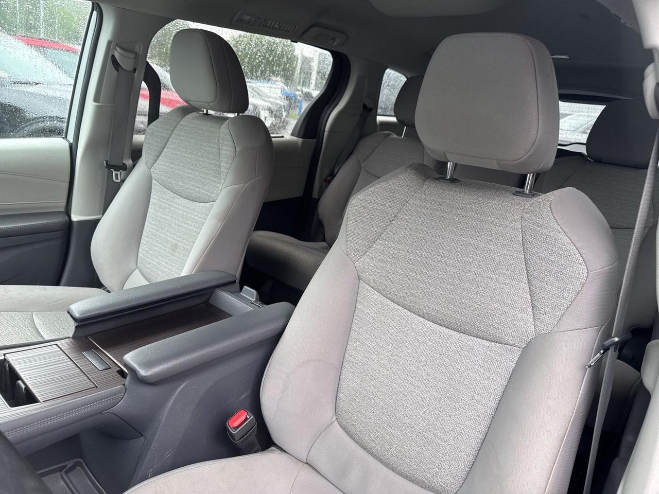 2023 Toyota Sienna LE Warrenton VA