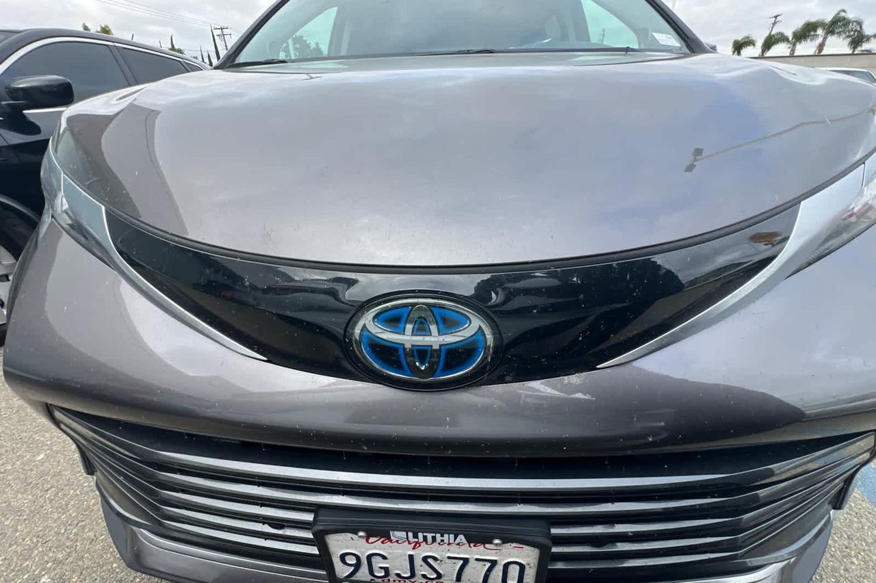 2023 Toyota Sienna Limited Roseville CA