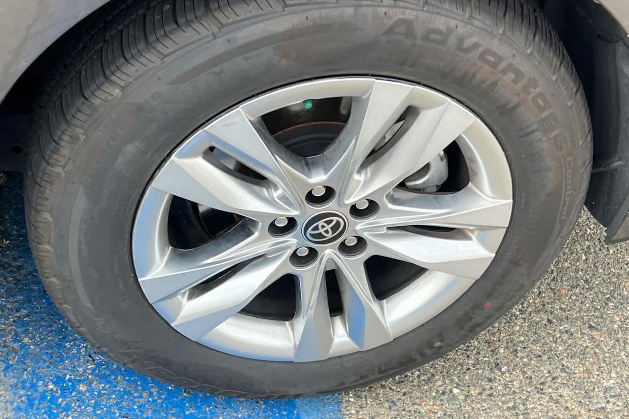 2023 Toyota Sienna Limited Roseville CA