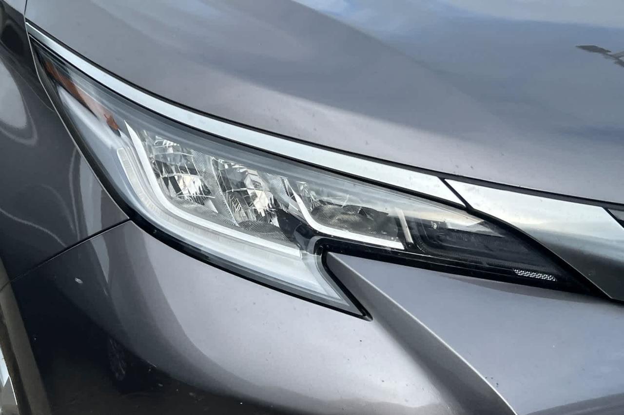 2023 Toyota Sienna Limited Roseville CA