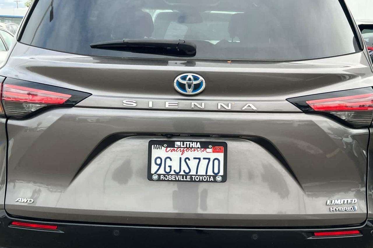 2023 Toyota Sienna Limited Roseville CA