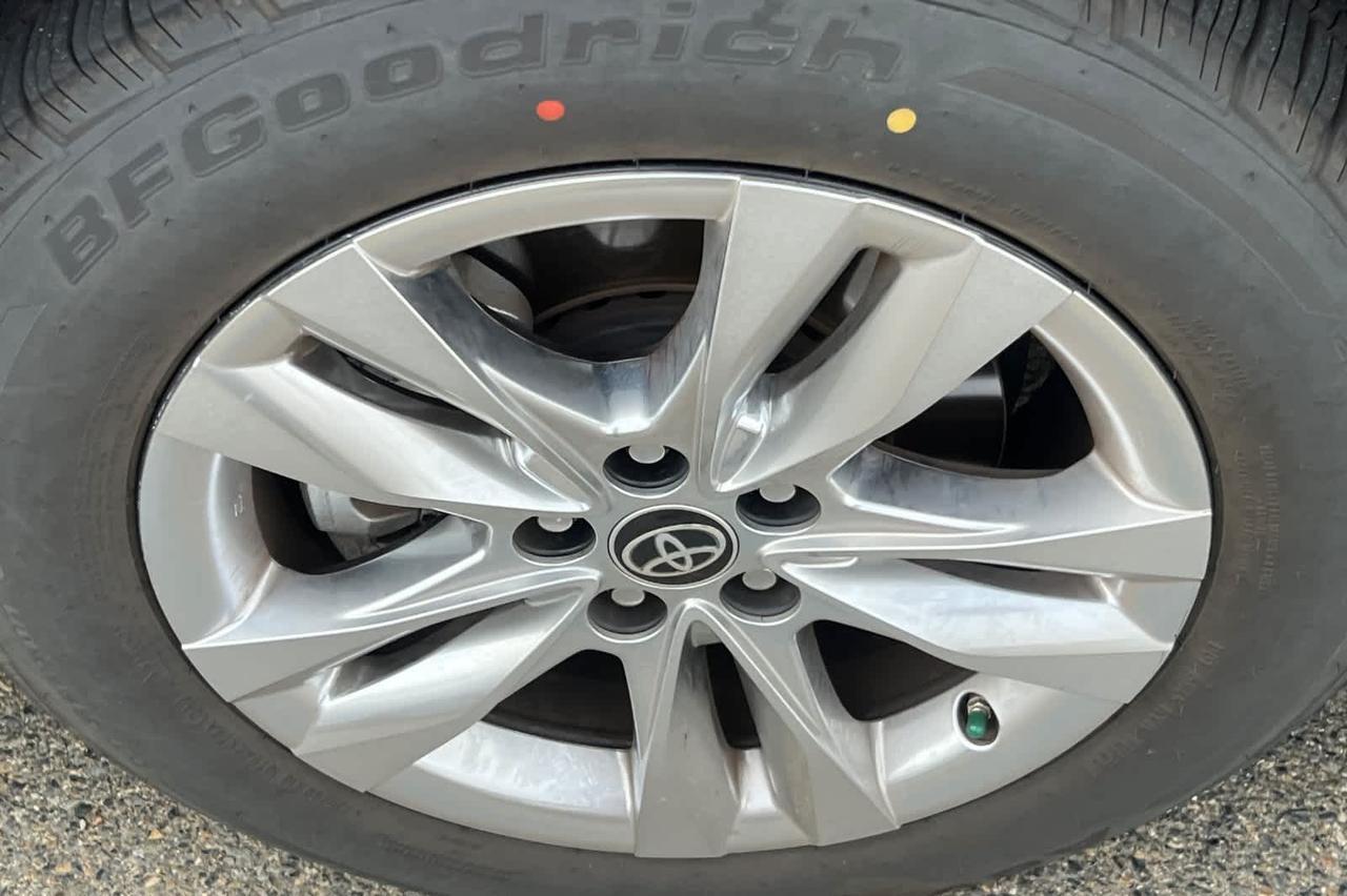 2023 Toyota Sienna Limited Roseville CA