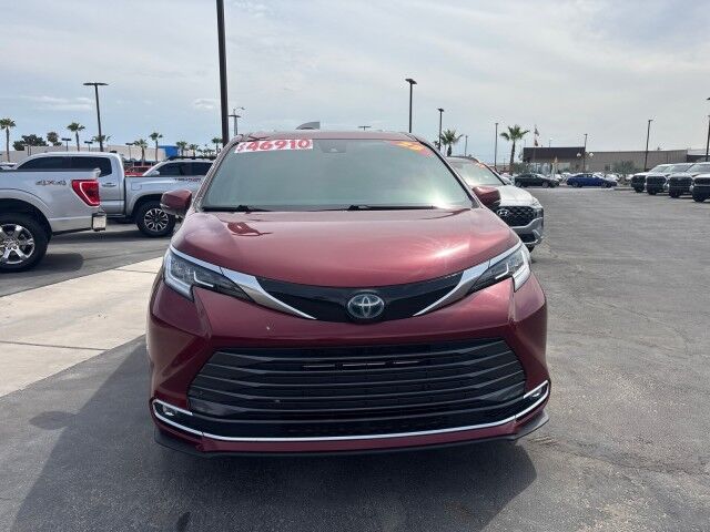 2023 Toyota Sienna Limited Yuma AZ