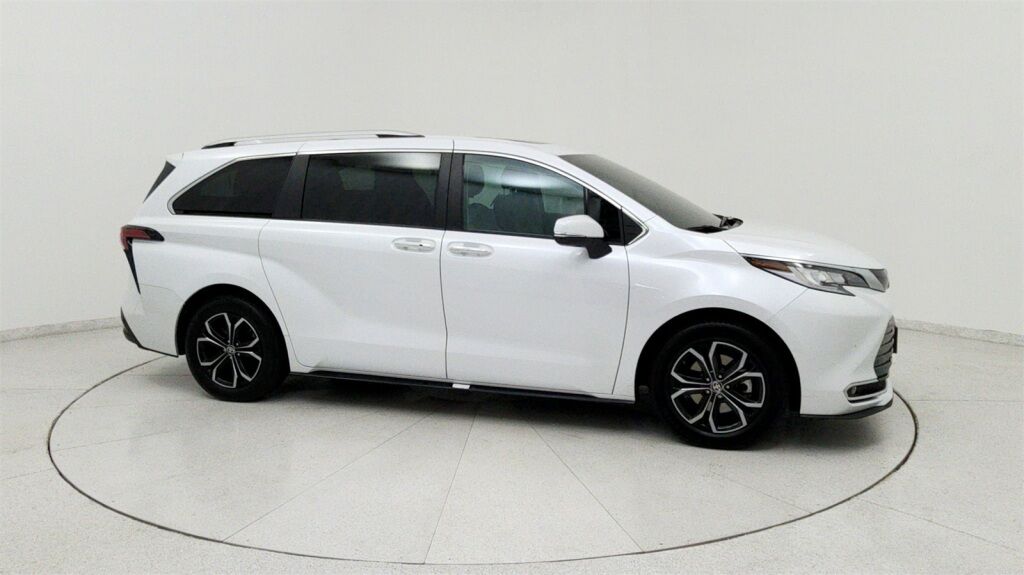 2023 Toyota Sienna Limited Laurel MD