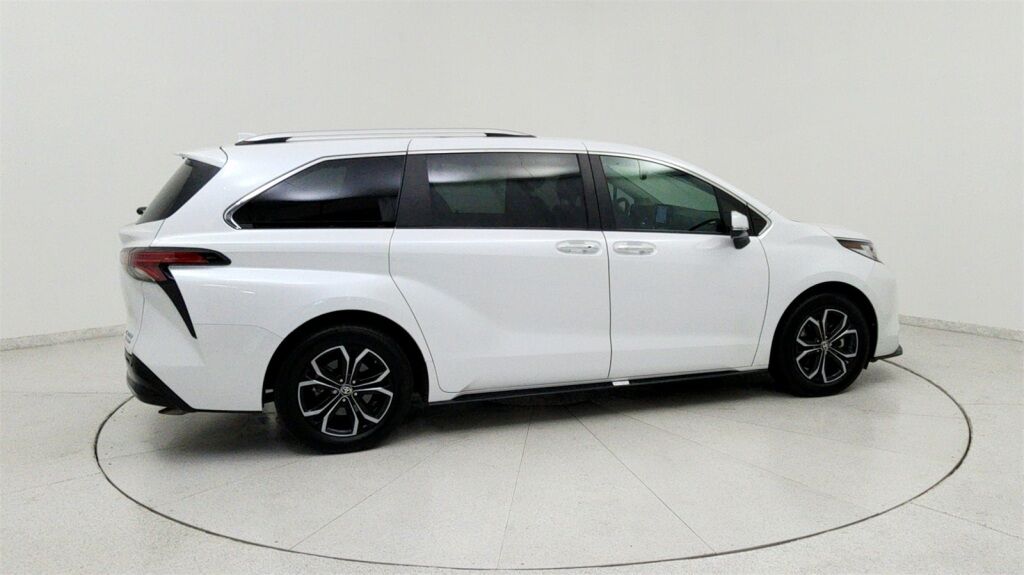 2023 Toyota Sienna Limited Laurel MD