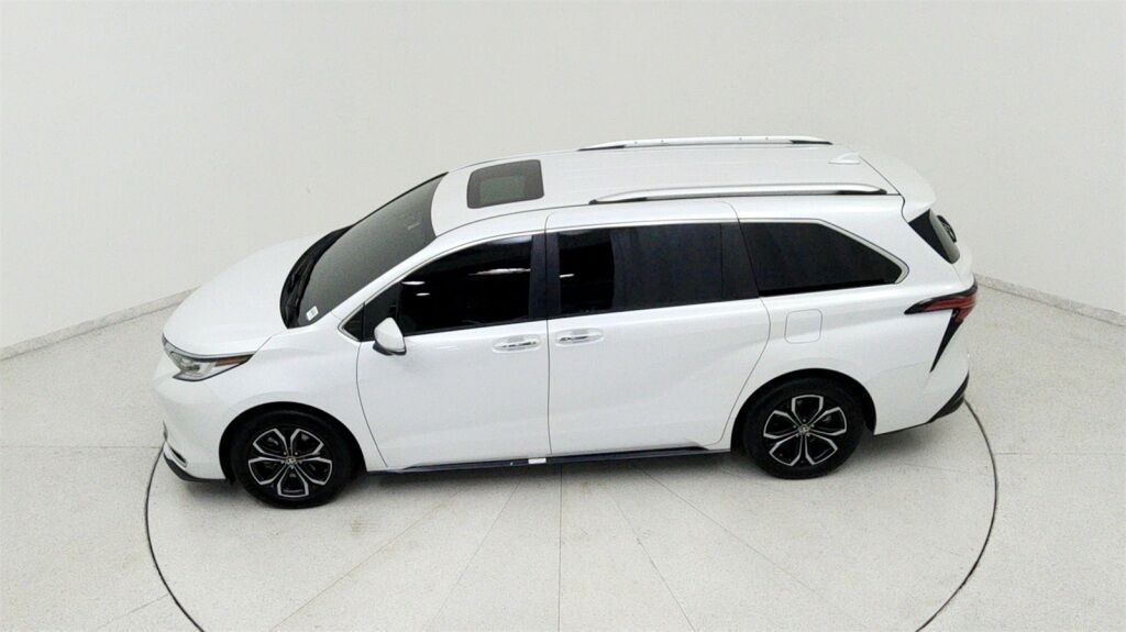 2023 Toyota Sienna Limited Laurel MD