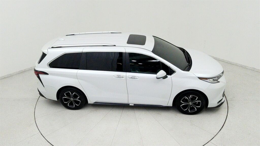 2023 Toyota Sienna Limited Laurel MD