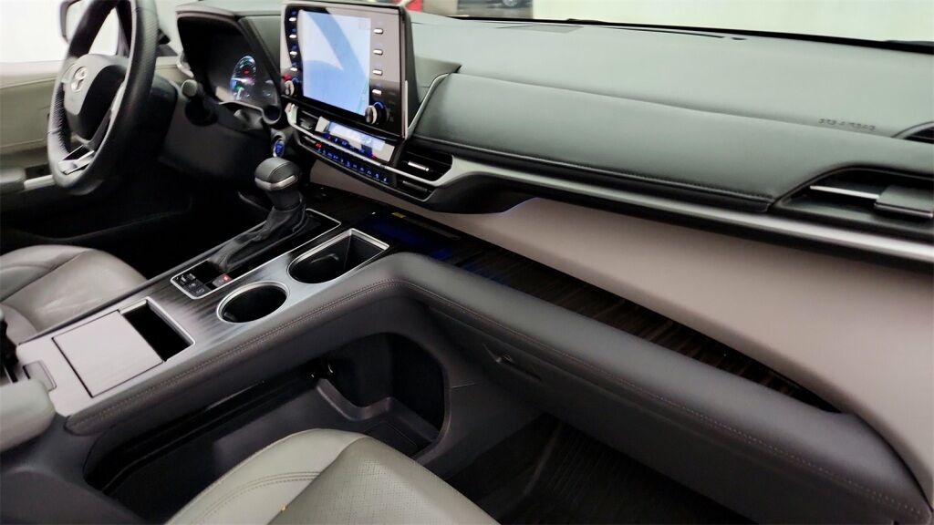 2023 Toyota Sienna Limited Laurel MD