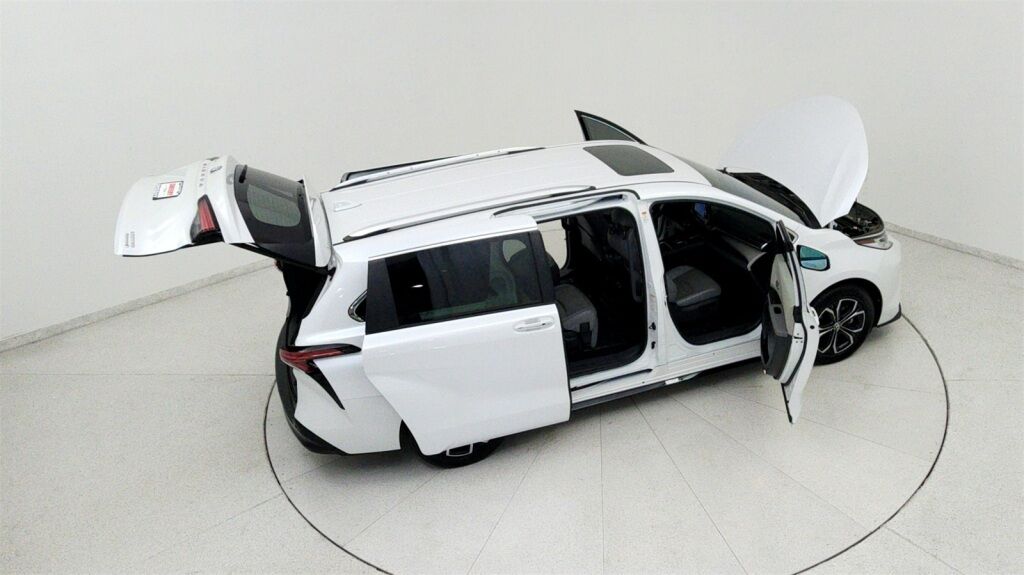 2023 Toyota Sienna Limited Laurel MD