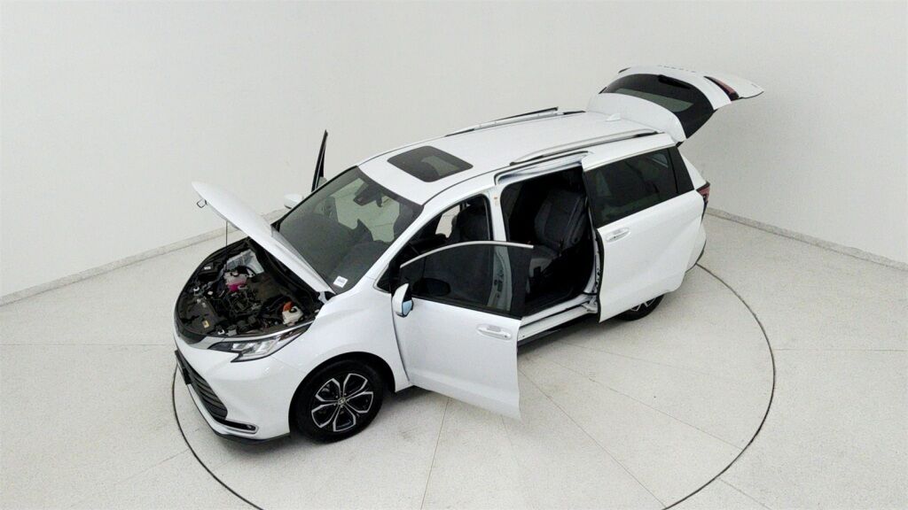 2023 Toyota Sienna Limited Laurel MD