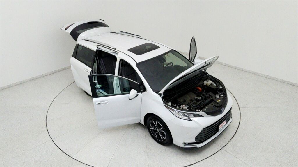 2023 Toyota Sienna Limited Laurel MD