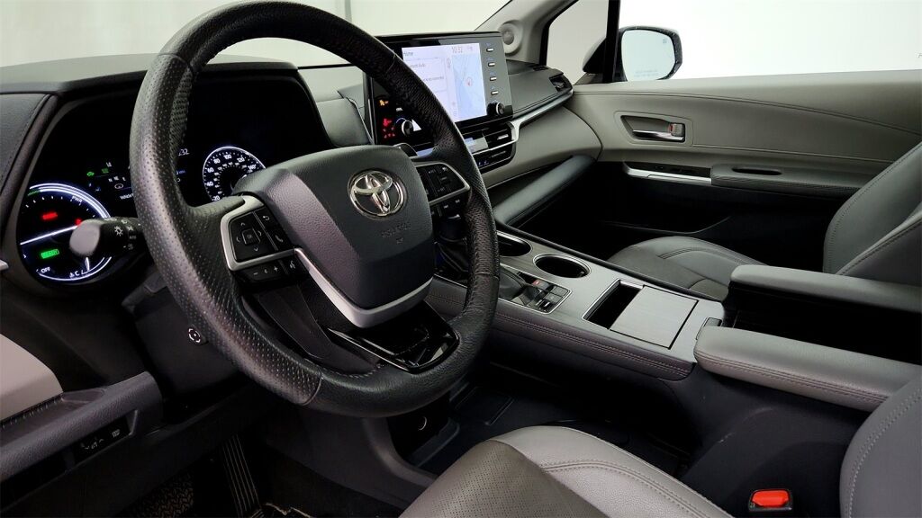 2023 Toyota Sienna Limited Laurel MD