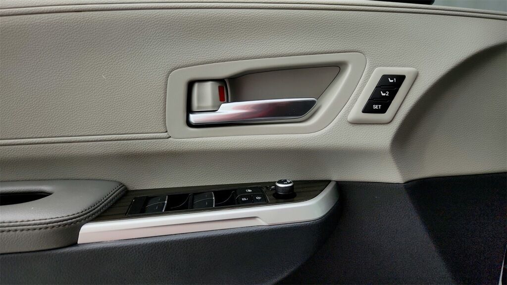 2023 Toyota Sienna Limited Laurel MD