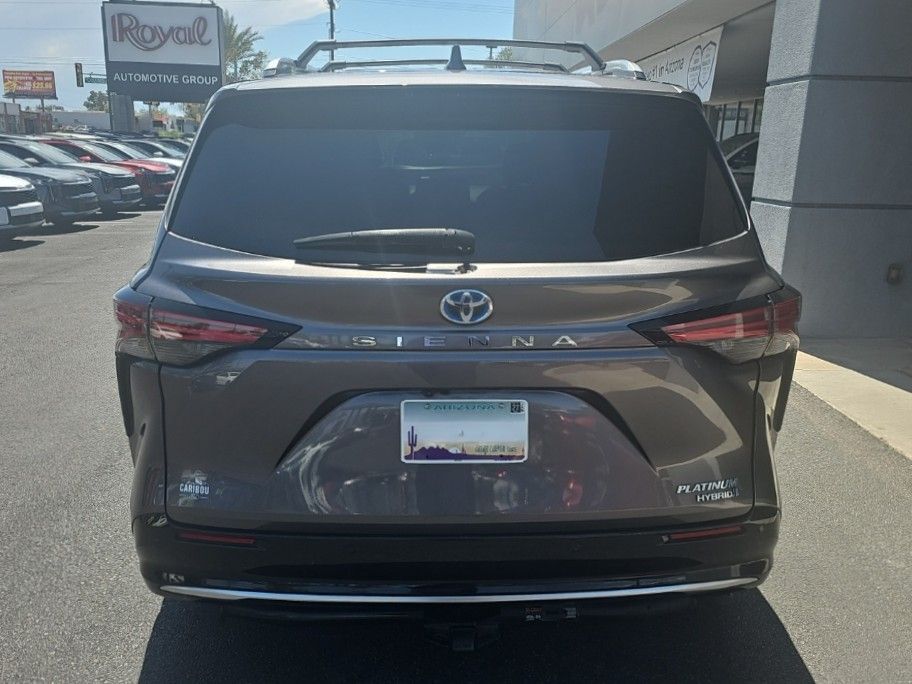 2023 Toyota Sienna Platinum