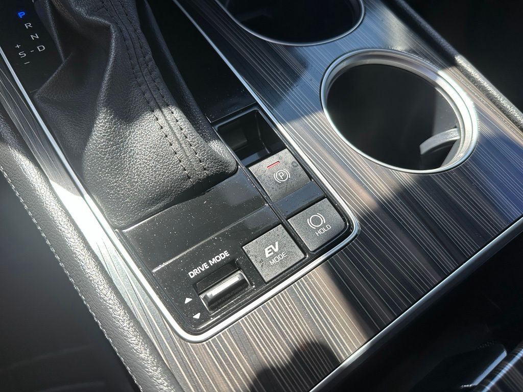 2023 Toyota Sienna Platinum Tucson AZ
