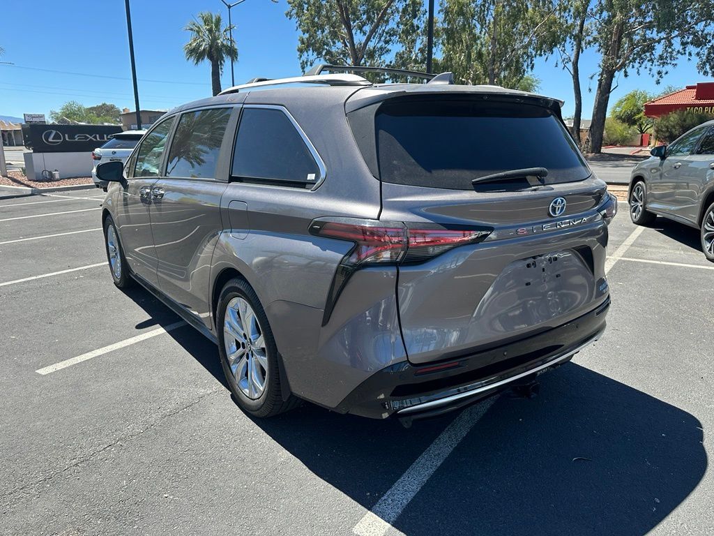 2023 Toyota Sienna Platinum Tucson AZ