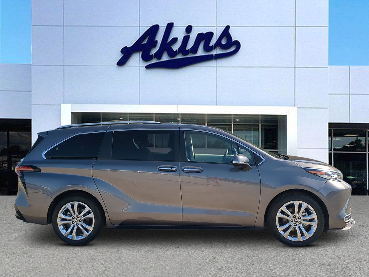 2023 Toyota Sienna Platinum