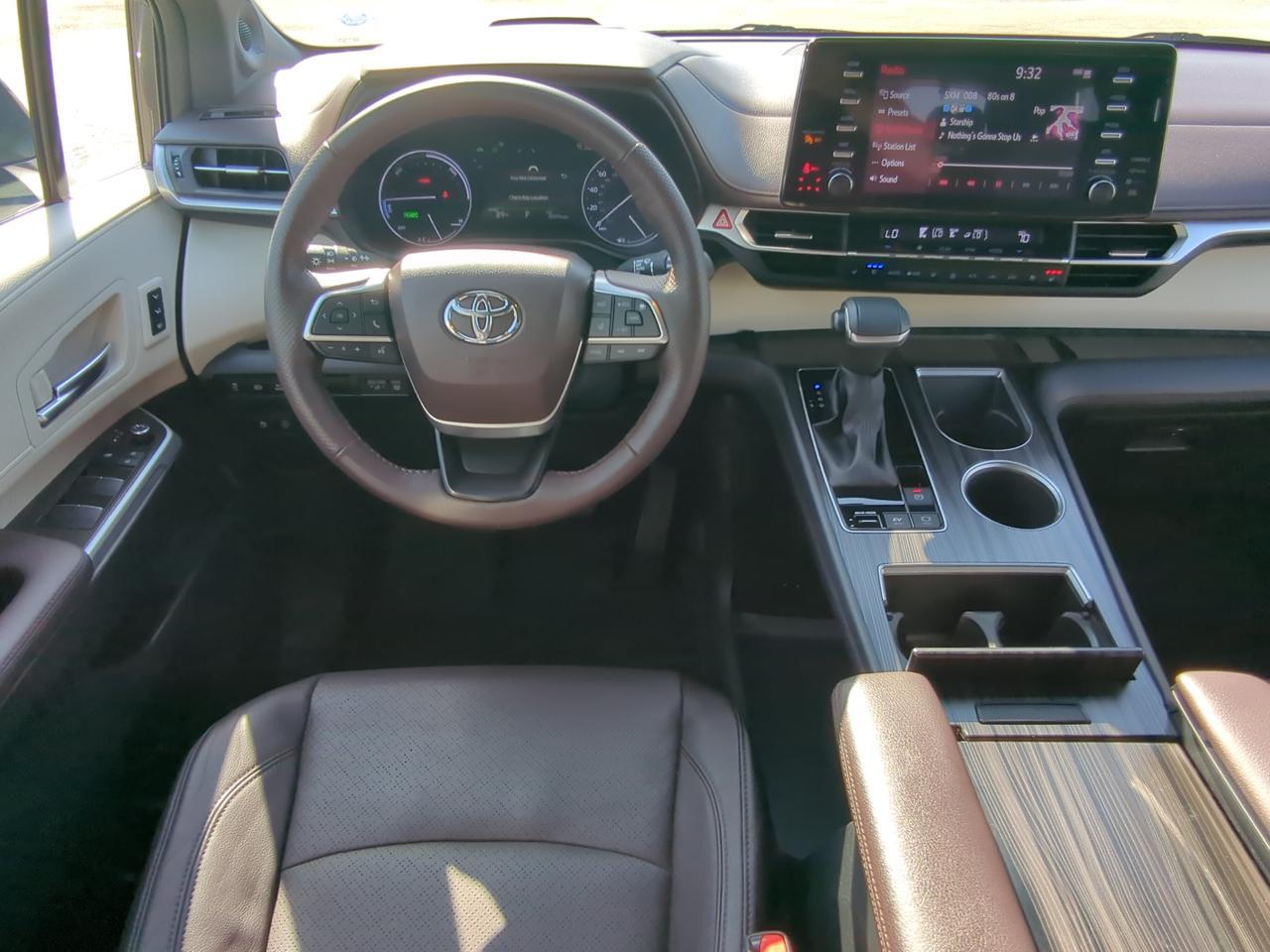 2023 Toyota Sienna Platinum Winder GA
