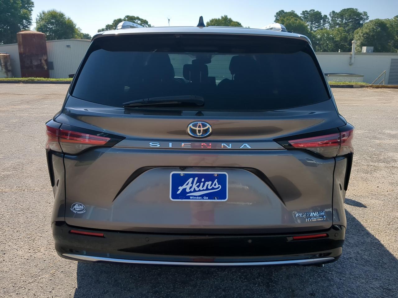 2023 Toyota Sienna Platinum Winder GA