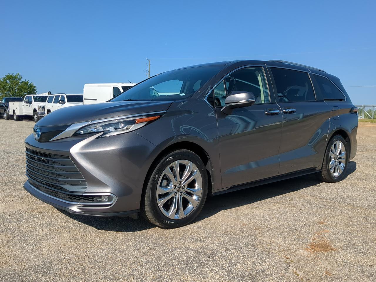 2023 Toyota Sienna Platinum Winder GA