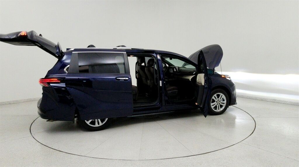 2023 Toyota Sienna Platinum Laurel MD