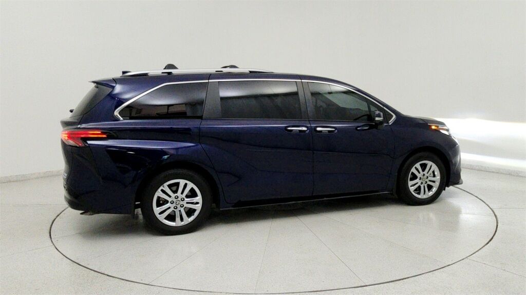 2023 Toyota Sienna Platinum Laurel MD