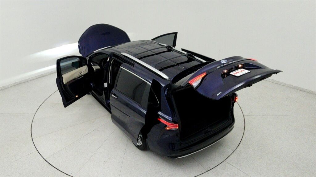 2023 Toyota Sienna Platinum Laurel MD