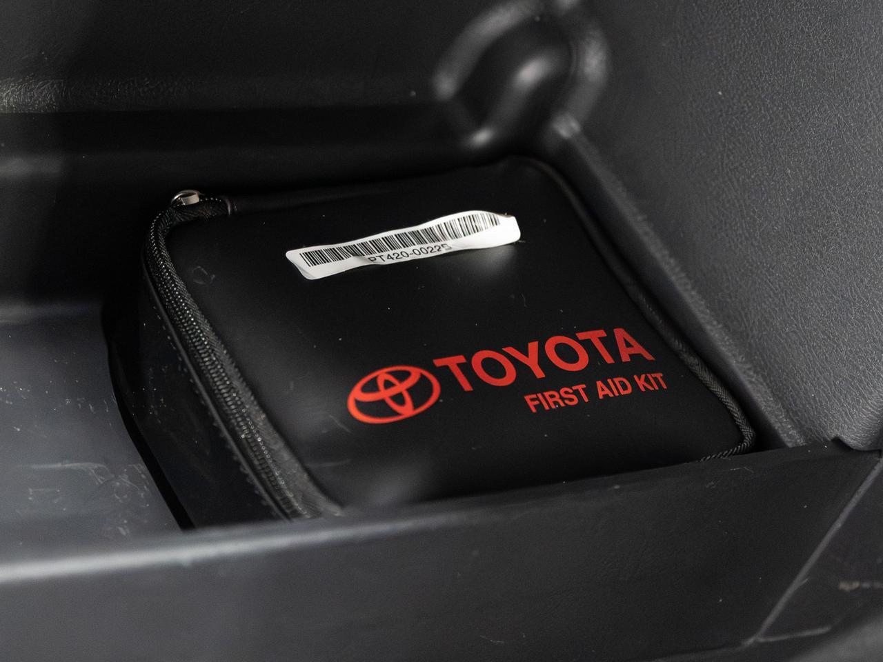 2023 Toyota Sienna XLE 7-Passenger Hybrid Cranberry PA