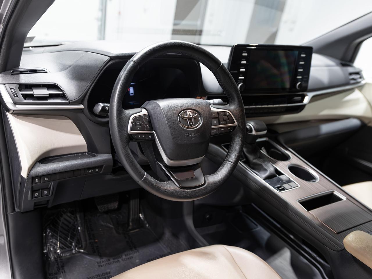 2023 Toyota Sienna XLE 7-Passenger Hybrid Cranberry PA
