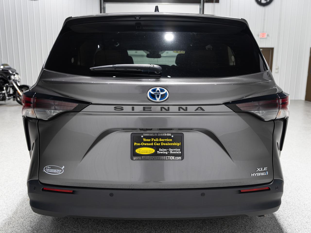 2023 Toyota Sienna XLE 7-Passenger Hybrid Cranberry PA